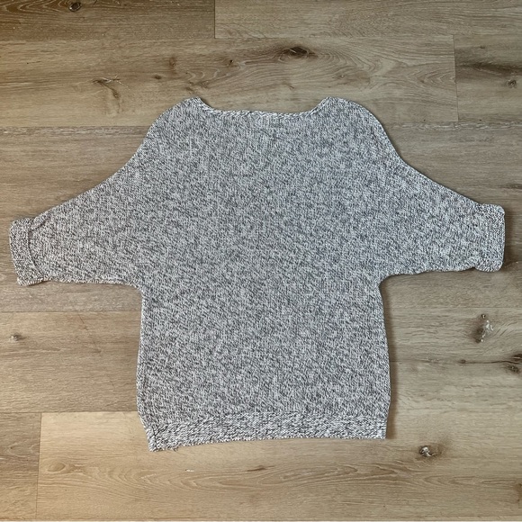 ✨Host Pick✨ H&M Marled Gray Dolman Sleeve Sweater - Picture 5 of 7